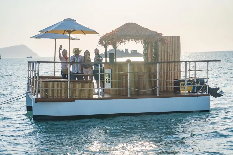 Catamarán Tiki Bar, vista 1